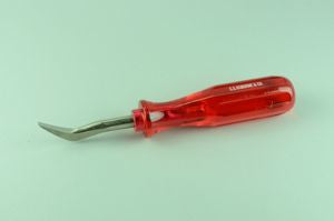 Staple Lifter - Red Plastic Handle